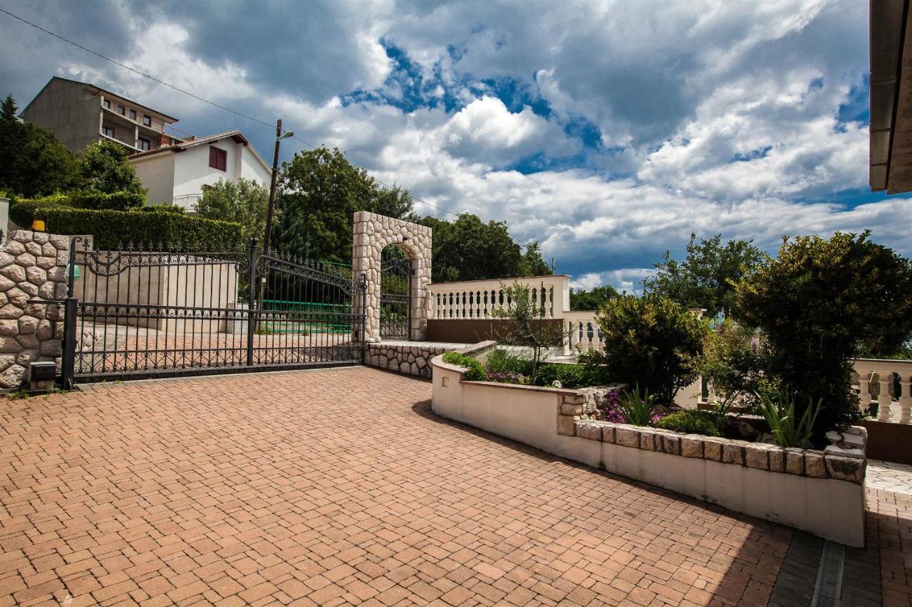 Apartments With A Parking Space Crikvenica - 11307 Extérieur photo